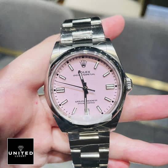 Rolex Milgauss Oyster Perpetual 124300 Rolex Oyster Perpetual 124300 Oyster Replica on his hand