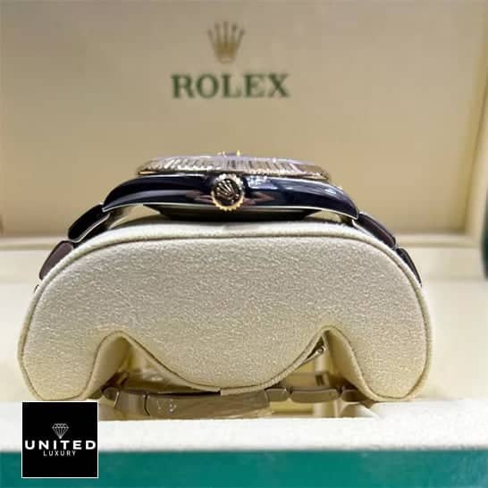 Rolex Datejust 126333-0005 Black Dial Signature Replica 1:1 rolex 126333 replica2 Rolex Datejust 126333-0005 Yellow Gold & Steel Case Crown Pusher Replica