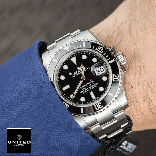 Rolex Submariner Date 116610LN Rolex Submariner Black Dial Ceramic 116610ln-0001 Replica on his arm