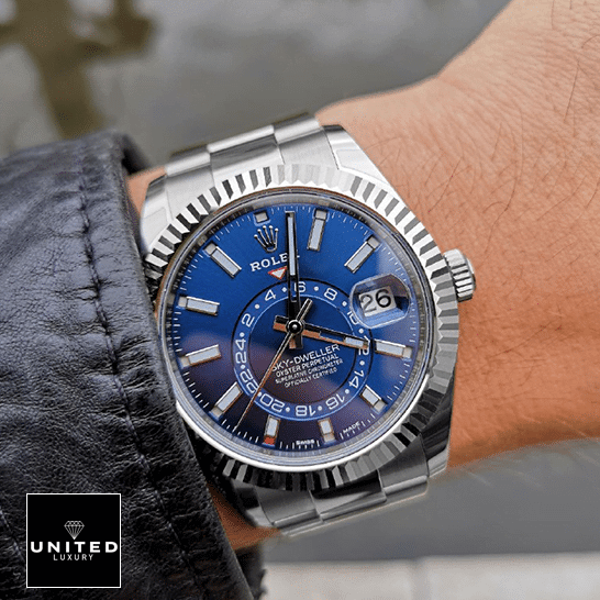 Rolex Sky-Dweller 326934-0003 Rolex Sky-Dweller Blue Dial Stainless Steel 326934-0003 Oyster Replica on his arm