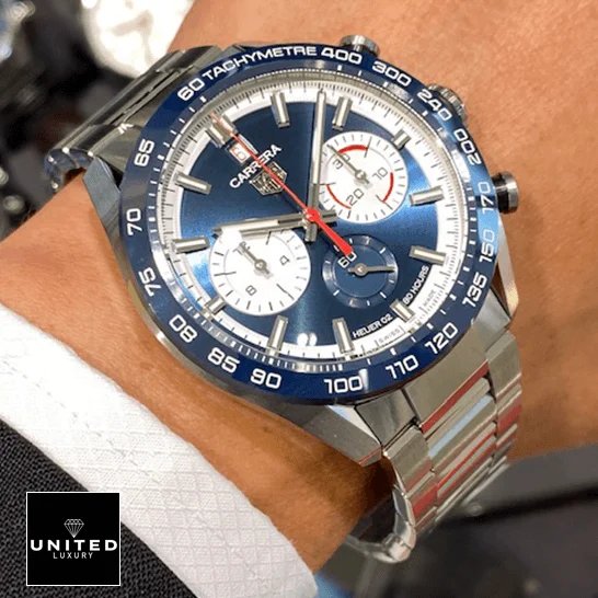 TAG Heuer Carrera Chronograph CBG2016.BA0616 Tag Heuer Carrera Automatic Chronograph CBN2A1E Blue Dial Replica on the man wrist