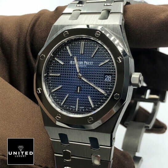 Audemars Piguet Royal Oak ap-extra-thin-blue-dial-3