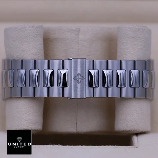 Patek Philippe Nautilus Moon Phase 5712/1A-001 Super Clone atek philippe nautilus steel blue dial moon phase 57121A 001 replica bracelet Patek Philippe Nautilus Stainless Steel Bracelet Replica on the stand