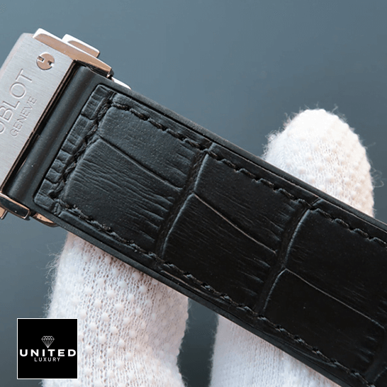 Hublot Big Bang Unico 505.TX.0170.LR Hublot Classic Fusion Black Leather Bracelet Steel Clasp Replica on the white glove hand