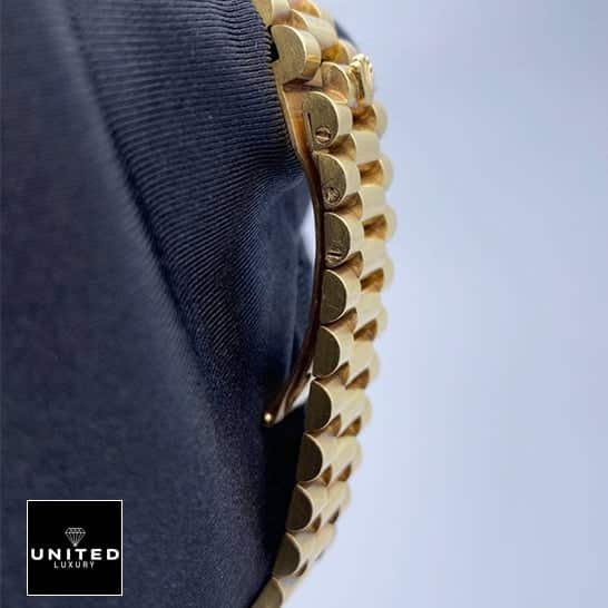 Rolex Datejust Rolex Day-Date 40 228239 on the Rolex logo Gold Oyster Bracelet Replica Left Side