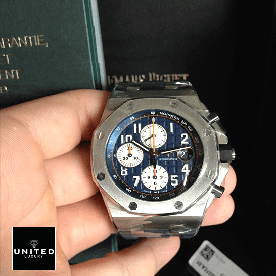 Audemars Piguet Royal Oak 26470ST.OO.A027CA.01. Audemars Piguet 26470ST.OO_.A027CA.01 Blue Dial Steel Case Replica on the hand
