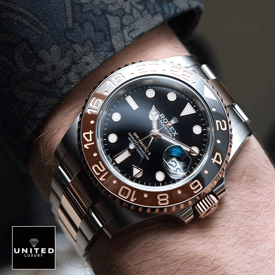Rolex GMT-Master II 126711CHNR Rolex GMT-Master II Black Dial Root Beer 126711CHNR-0002 Replica On his arm