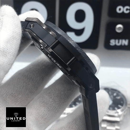 Hublot Classic 411.JX.1170.RX hublot_is_a_famous_founded_left_side
