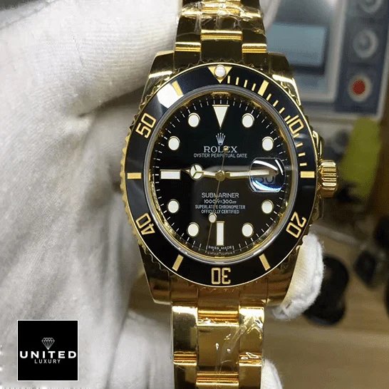Rolex Submariner Date 126610LN rolex_submariner_black_dial_116618LN_oyster_replica_gold_unitedluxurynet-1
