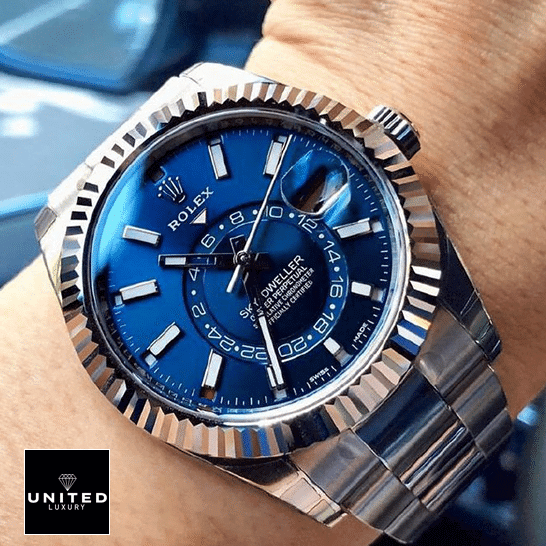 Rolex Sky-Dweller 326934-0003 Rolex Sky-Dweller Blue Dial 326934-0003 Replica on his arm