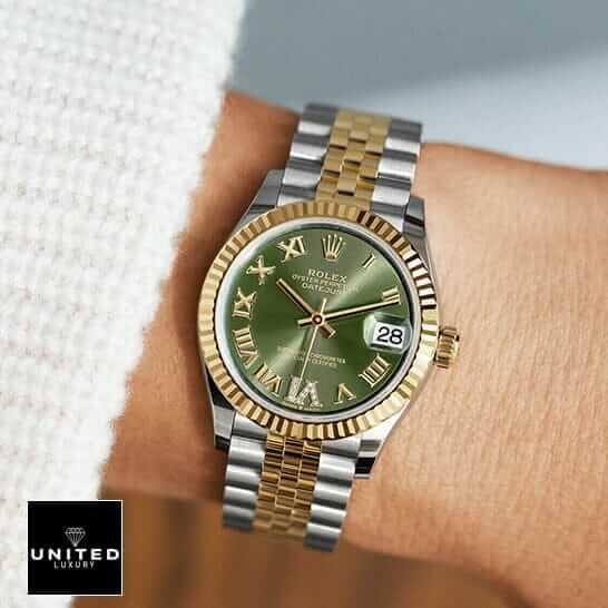Rolex Datejust 278273 Rolex Datejust Roman Green Dial Replica on the women wrist