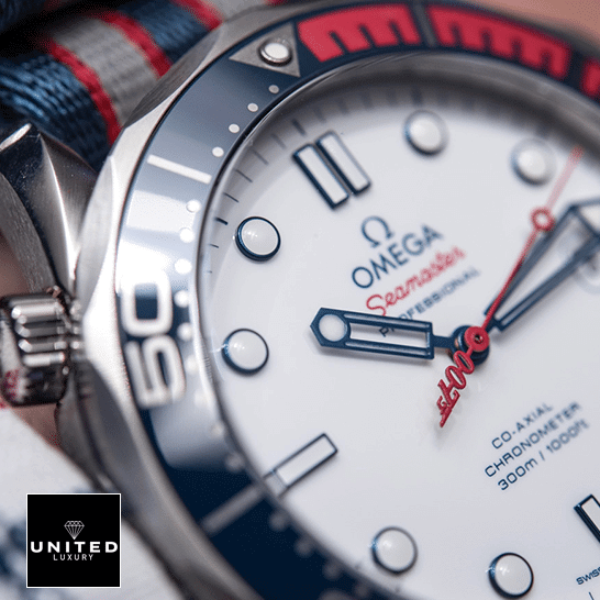 Omega Seamaster Diver 007 Edition White Dial 215.32.46.51.01.001 Exclusive Clone Edition omega seamasterdiver 300M 212.32.41.20.04.001 replica blue Omega Seamaster White Dial 212.32.41.20.04.001 Replica close view