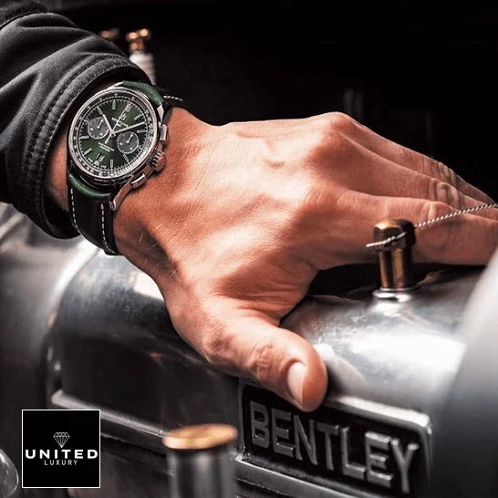 Breitling Premier B01 Chronograph AB0118A11L1X1 Breitling Premier Green 42 Bentley Dial Replica on the man wrist