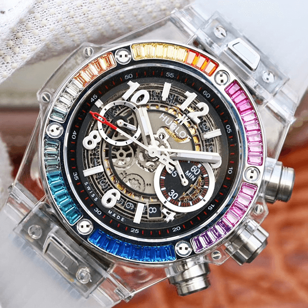 Hublot Big Bang Integral 441.JX.4802.RT.4099 Hublot Sapphire Rainbow Bezel Replica on the hand