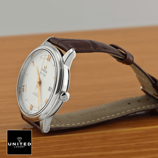 Omega De Ville Prestige 434.13.41.21.03.001 Omega De Ville Prestige 424_13_40_20_02_002 Leather Bracelet Replica side view