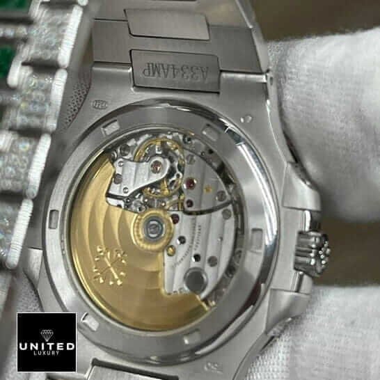 Patek Philippe Nautilus 5711/1300A emerald-bezel-5711-replica-1