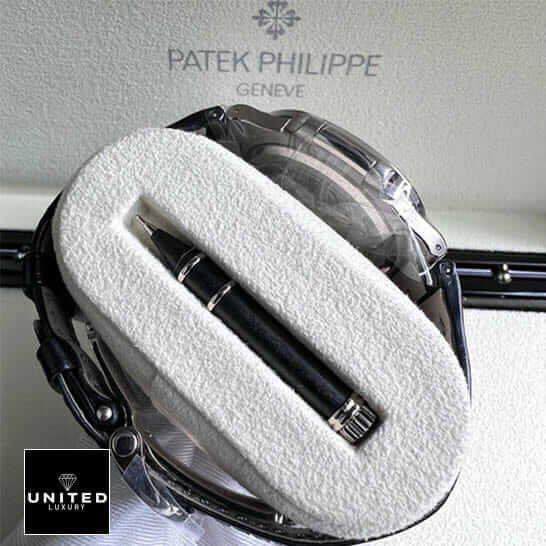 Patek Philippe Nautilus 5712/1A-001 patek-philippe-nautilus-moon-phase-replica-4