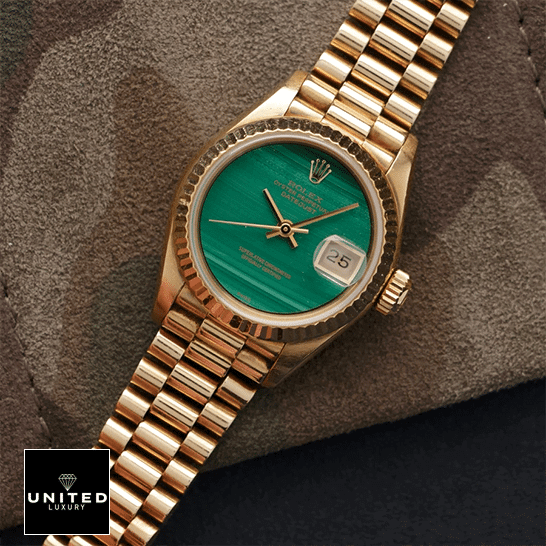 Rolex Datejust 69178 Rolex Datejust 69178 Yellow Gold Oyster Bracalet & Fluted Bezel Replica in the table