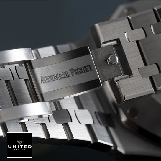 AP Royal Oak Chronograph 26331ST audemars_piguet_royal_oak_white_dial_26331ST.OO_.1220ST.03_dial